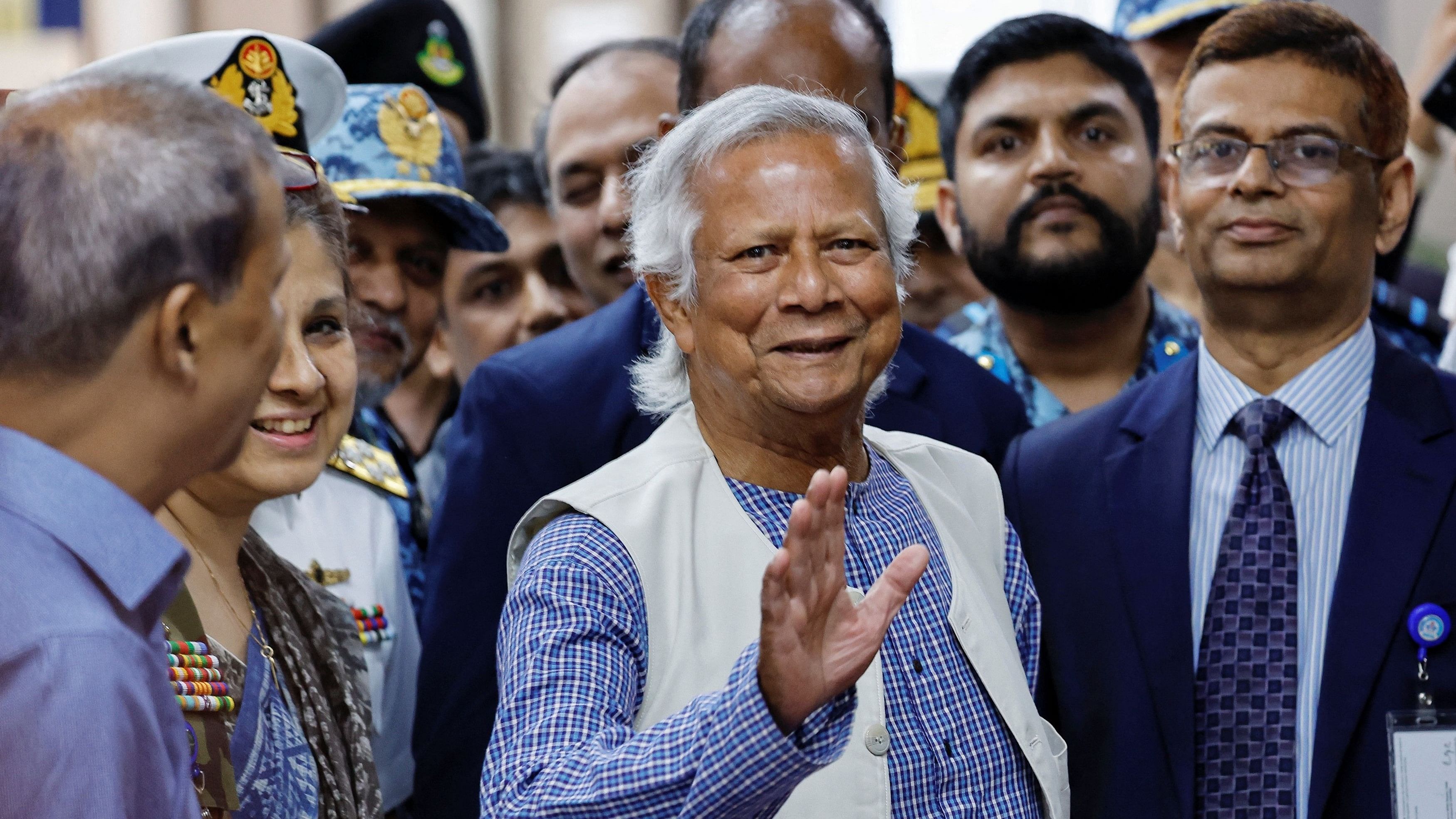 <div class="paragraphs"><p>Nobel laureate Muhammad Yunus, who was recommended by Bangladeshi student leaders as the head of the interim government in Bangladesh, arrives at the Hazarat Shahjalal International Airport, in Dhaka</p></div>